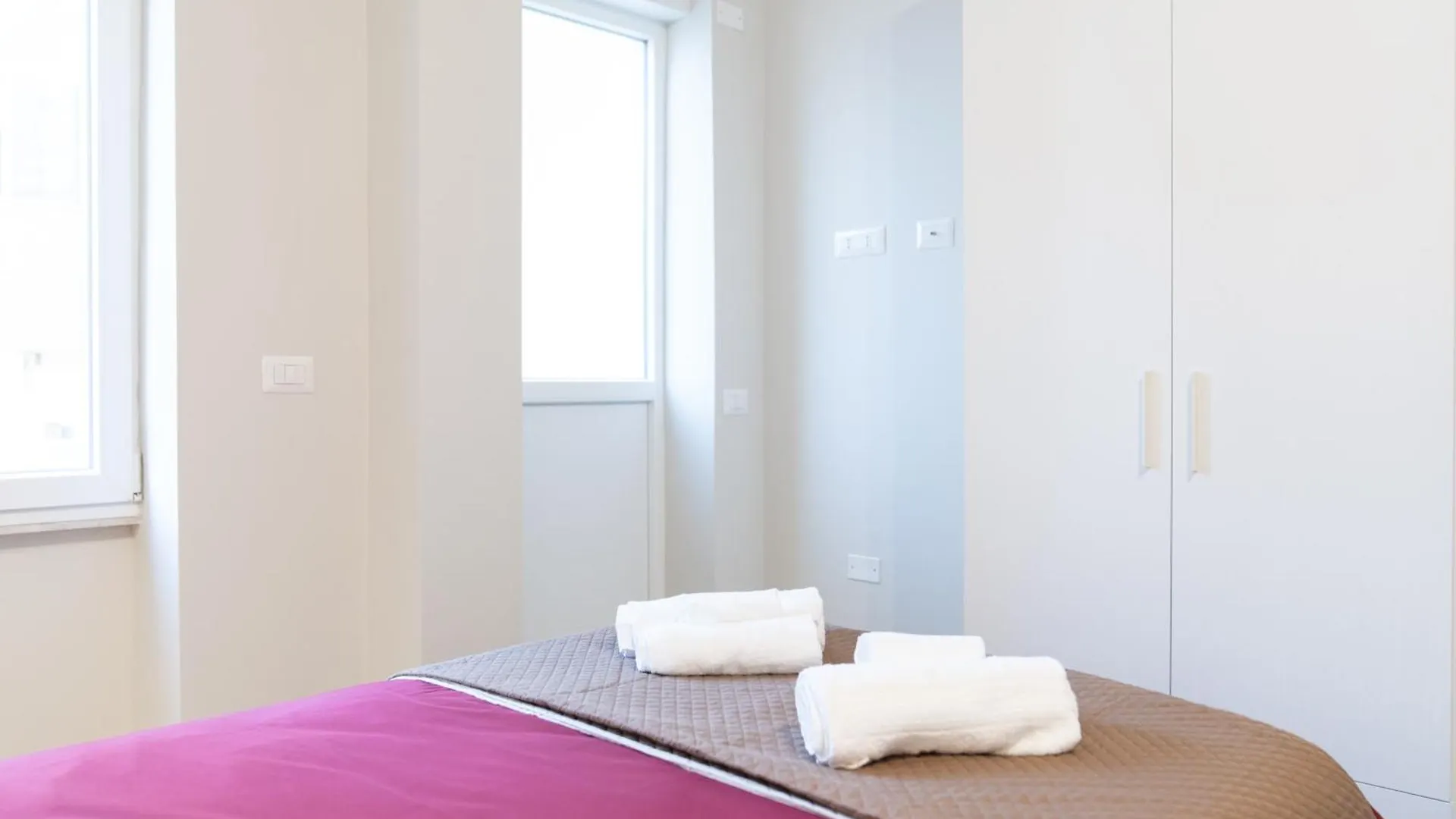 Casa Luna Nel Cuore Di Cagliari A 10 Minuti In Macchina Dalle Spiagge Piu Belle