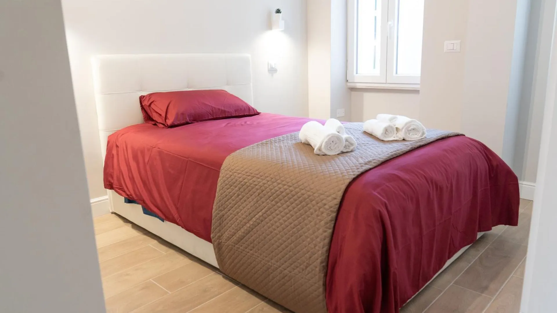 Appartamento Casa Luna Nel Cuore Di Cagliari A 10 Minuti In Macchina Dalle Spiagge Piu Belle