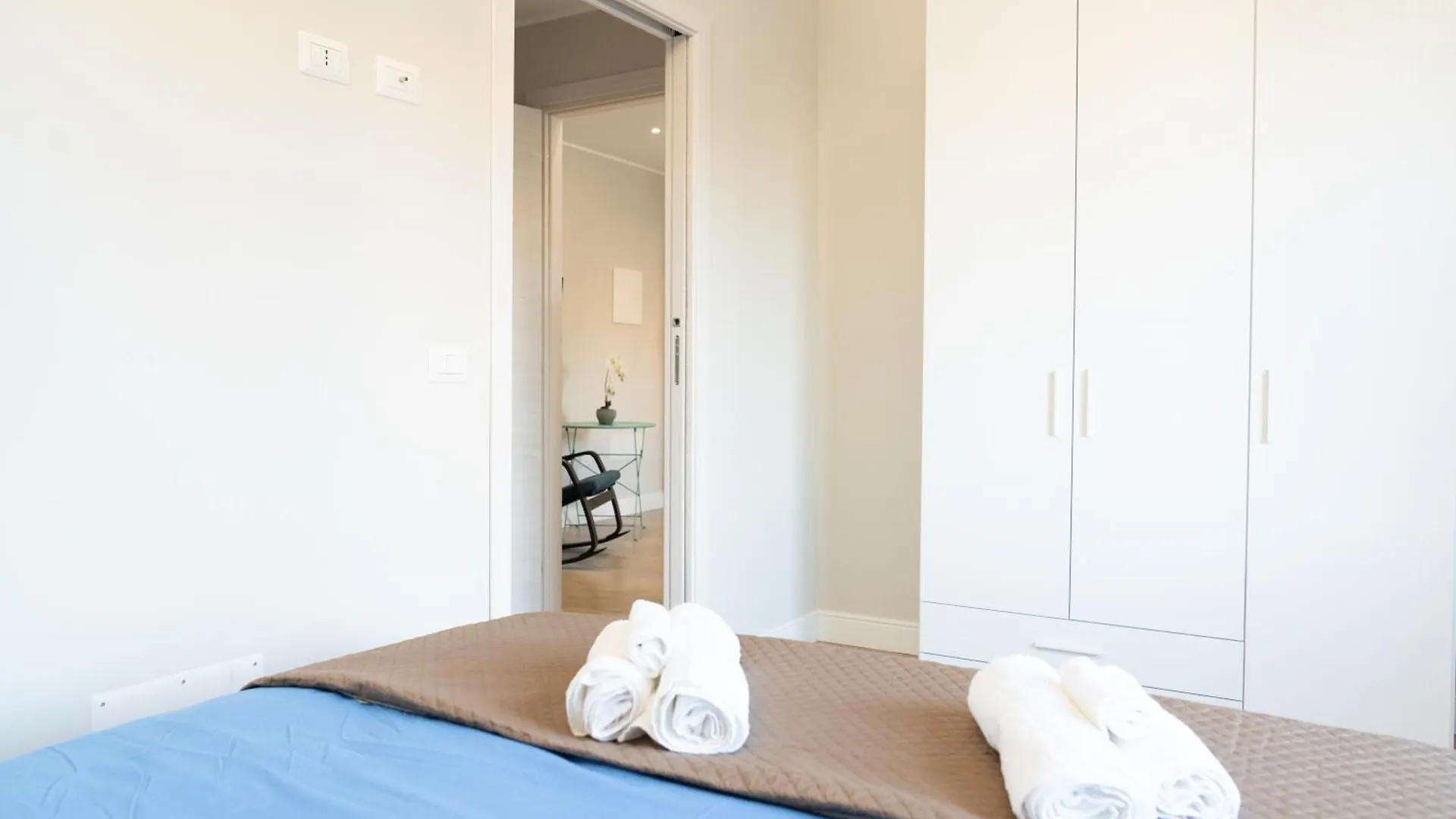 Casa Luna Nel Cuore Di Cagliari A 10 Minuti In Macchina Dalle Spiagge Piu Belle